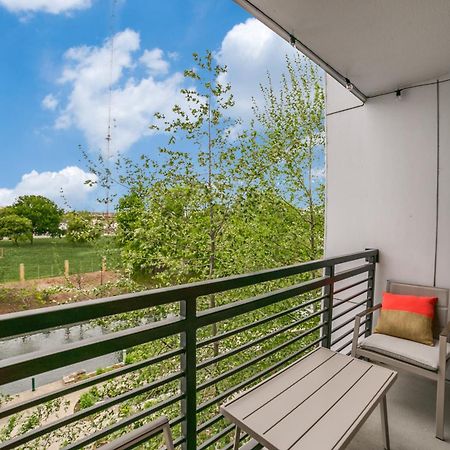 Downtown Apartment With Riverwalk Views Free Parking Pet Friendly Centrally Located On The Riverwalk サンアントニオ エクステリア 写真